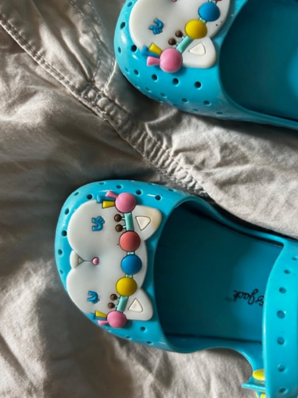 size 5 - 6 girls girl kids childrens sandals cat blue rubber five six - Picture 5 of 6